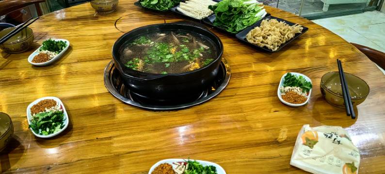 山间小筑|庭院一户一汤温泉民宿(海螺沟冰川森林公园店)图片