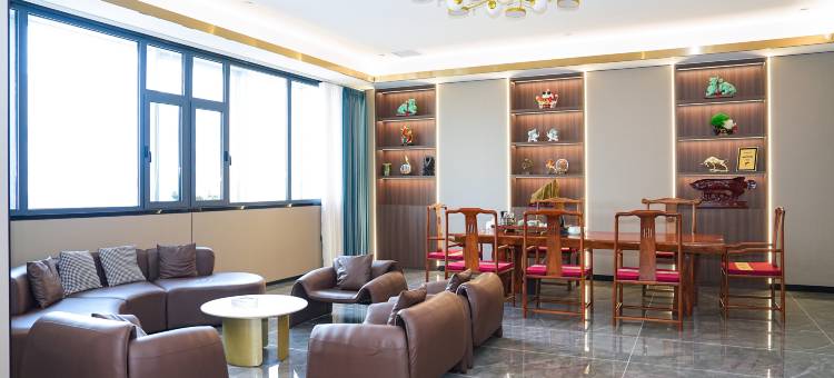 长春鑫发酒店(火车站上海路万达广场店)图片