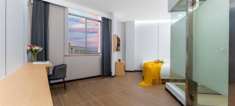 旺角电竞酒店(海宁长安东地铁站B口店)图片