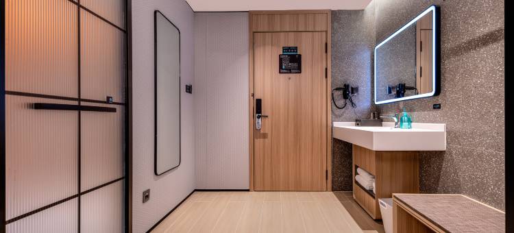 雷神电竞酒店(昆明斗南花卉市场店)图片