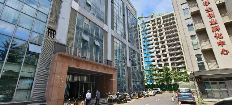 鑫巢青年旅舍(齐鲁文化创意基地店)图片