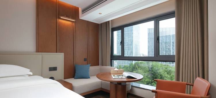 艺龙酒店(贵阳北站黔灵山路店)图片