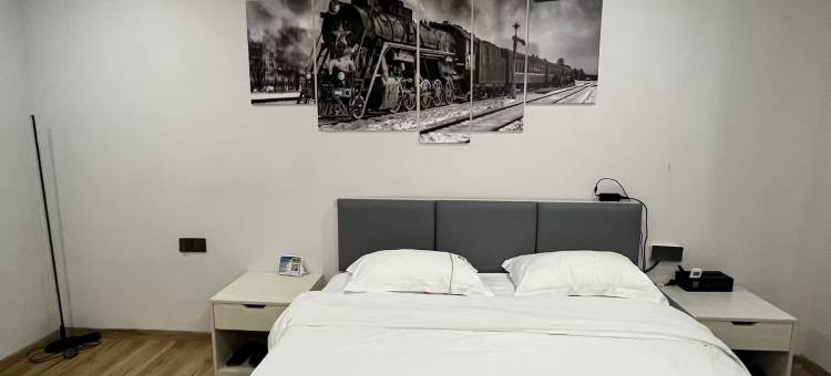 YZ·轻住艺术酒店(西湖公园店)图片