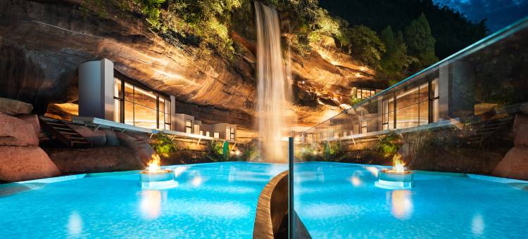 素日青禾悬崖瀑布野奢酒店图片