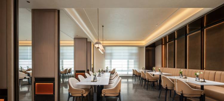 瑞丽德龙国际珠宝城金滇路亚朵酒店图片