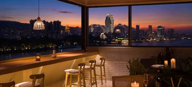 云隐·日出江景酒店(西双版纳景洪澜沧江滨江大道店)图片