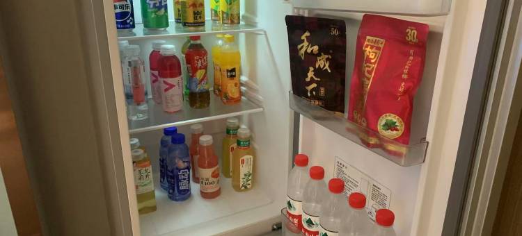 爱电竞酒店(武汉汉口火车站唐家墩地铁站店)图片