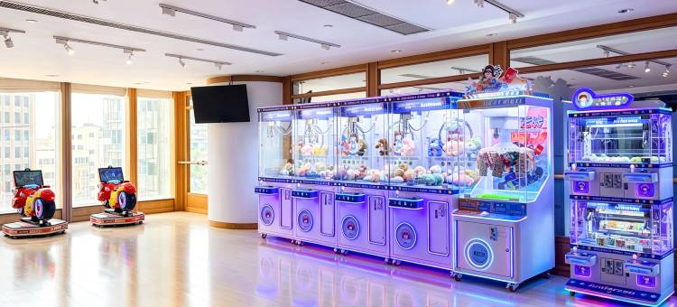 珠海粤财皇冠假日酒店(情侣路海滨泳场店)图片