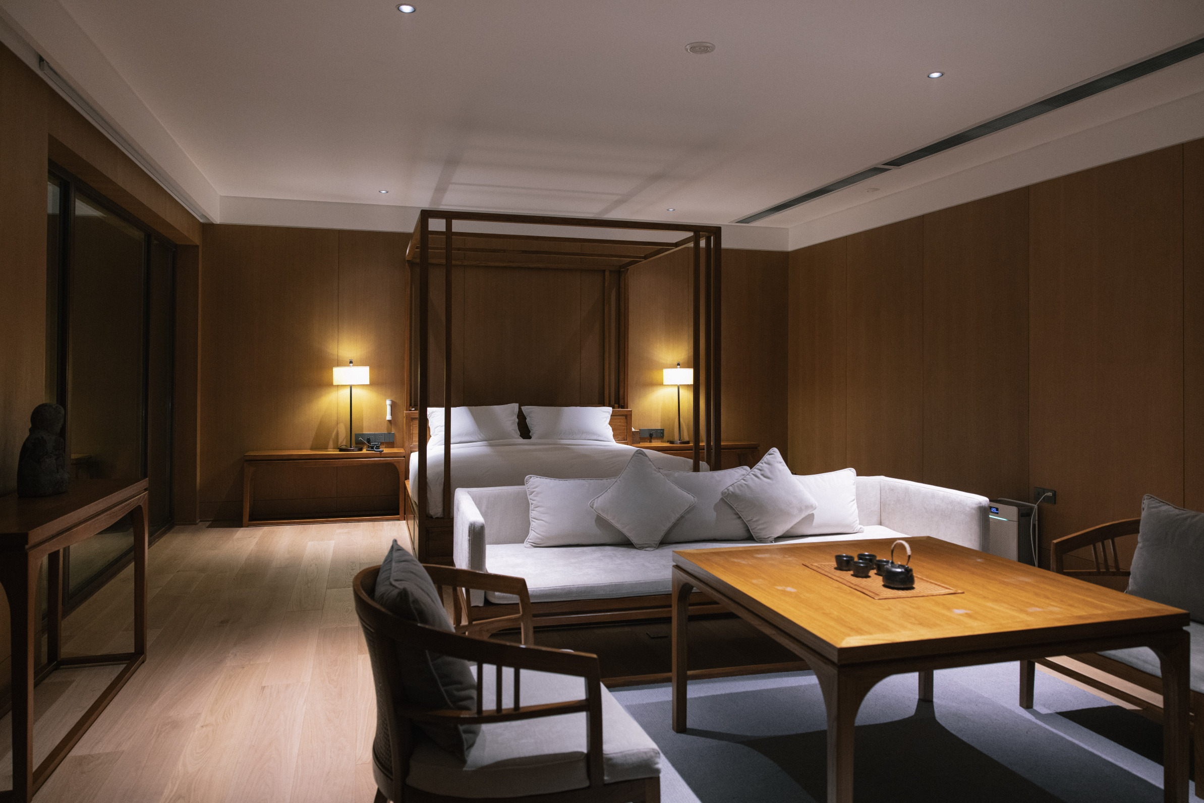 Zhongnan Jingzhuang Hot Spring Resort Hotel Overview