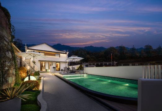 Muyun Juzhuju (Jiuhua Mountain Meat Body Baodian) Hotel Overview