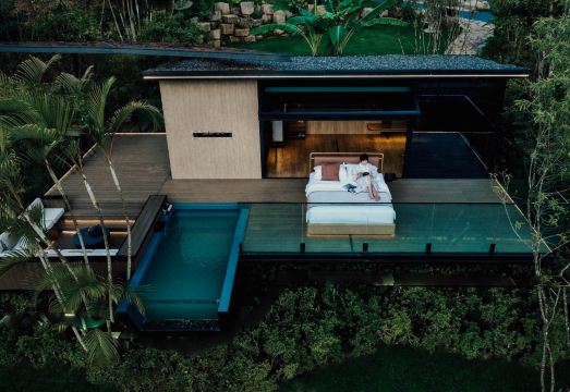 腾冲荷花摩旅野奢温泉酒店外景图