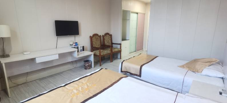 盐城金王朝大酒店(师范学院通榆校区高铁站店)图片