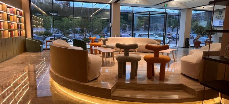 格雅酒店(赤峰高铁站店)图片