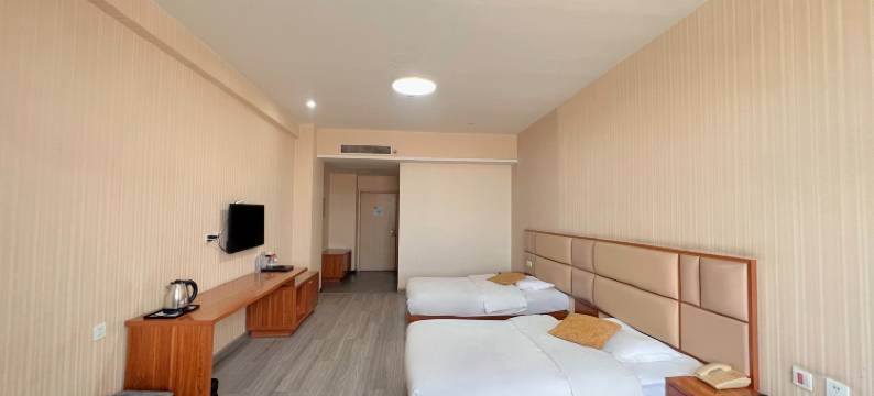 圆梯酒店(赤峰妇产医院店)图片