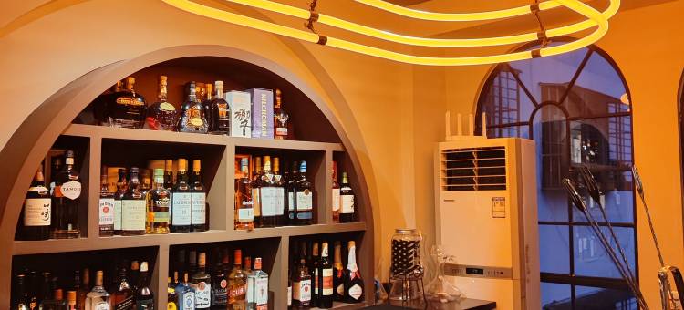 三亚 Summer·冬藏海景设计民宿&Whisky Bar(蜈支洲岛后海店)图片