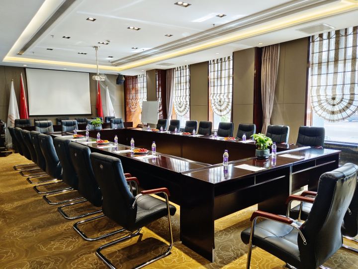 Sun Rain Hotel (Binhai High-speed Railway Station)Over view