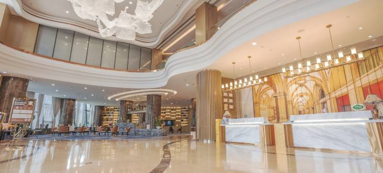 维也纳国际酒店(绿地东海岸可乐村地铁站店)图片