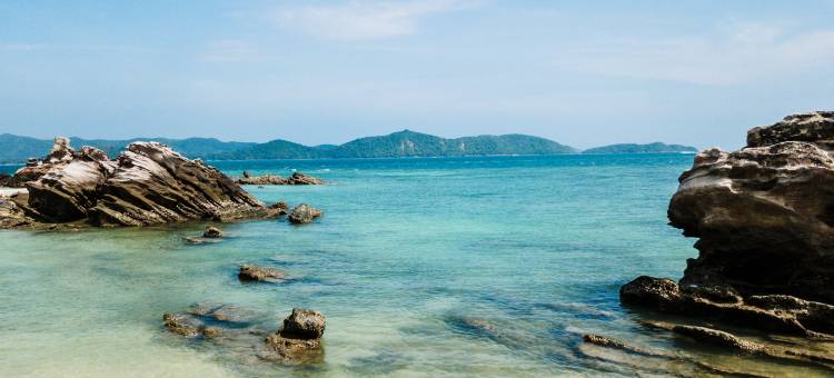 蓝湾海滩别墅度假酒店-直达泳池&门口沙滩-普吉及甲米(Blue Bay Resort - Access to Pool and Beach-Phuket & Krabi)图片