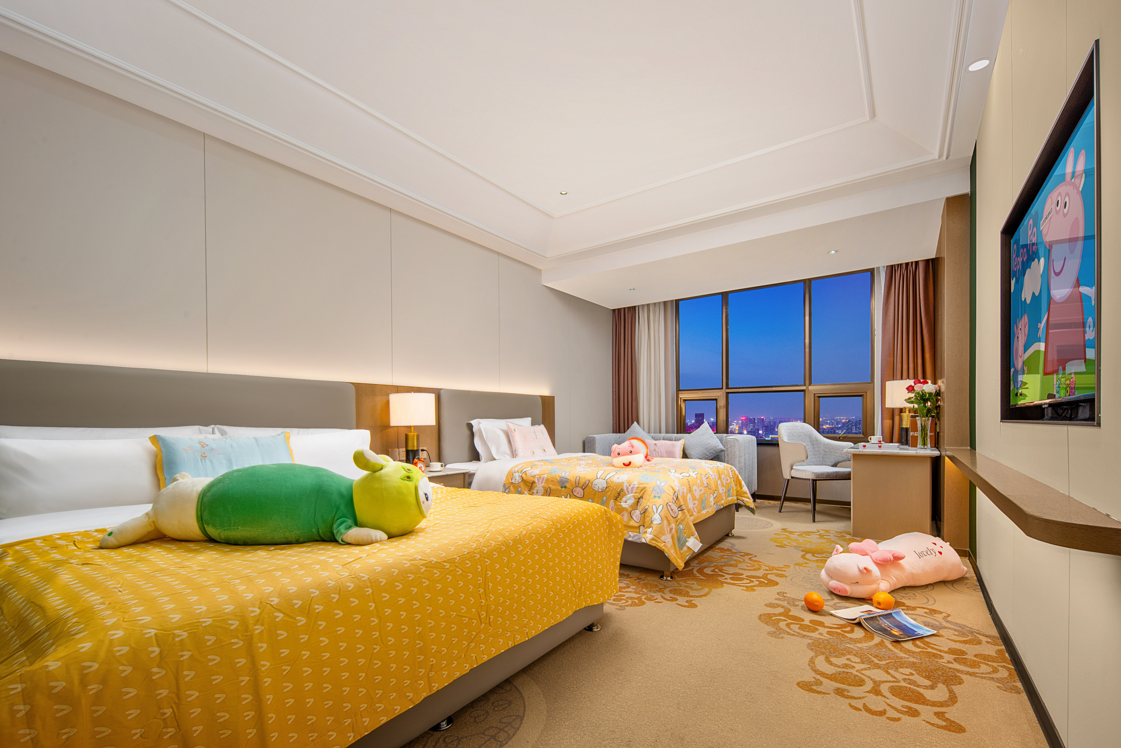 Howard Johnson Upark Hotel Over view