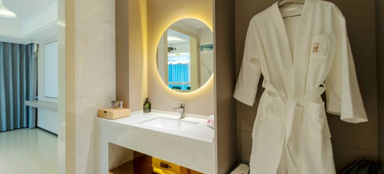 云朵酒店(顺城万达广场店)图片