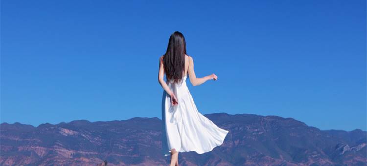 三色云河(泸沽湖大落水店)图片