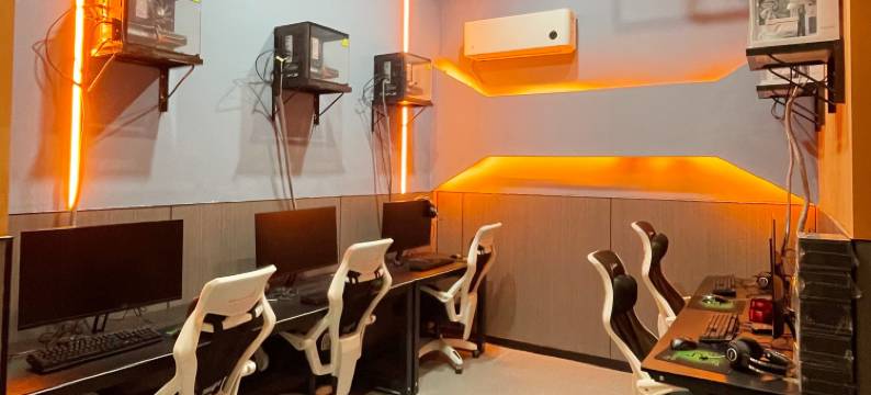 南波万电竞酒店图片