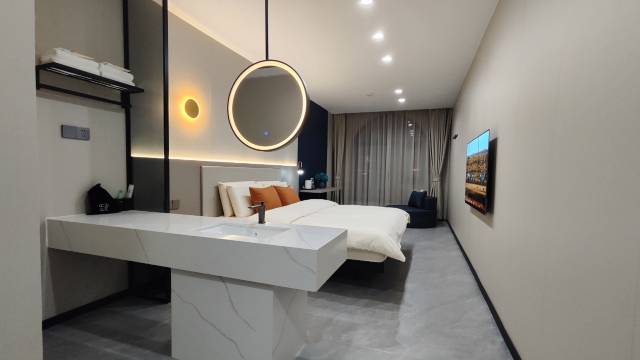 双辽水源华诚精品酒店