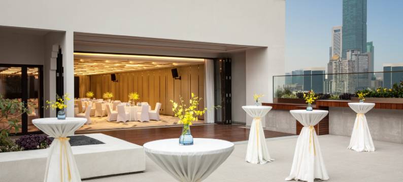 南京东方珍珠voco酒店图片