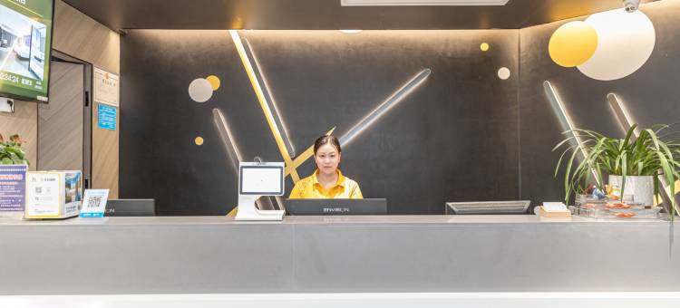 乾禧酒店(荆门中天街加州公寓店)图片