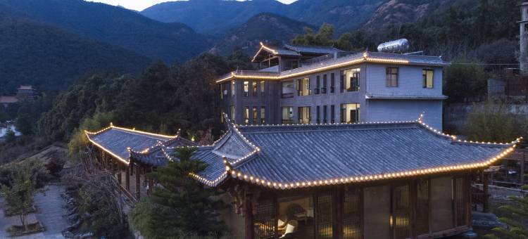 鸡足山远方的家民宿图片