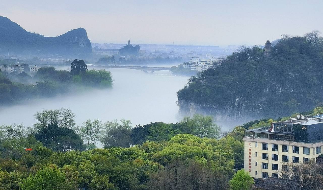 维纳斯皇家酒店(桂林象鼻山日月双塔店)图片