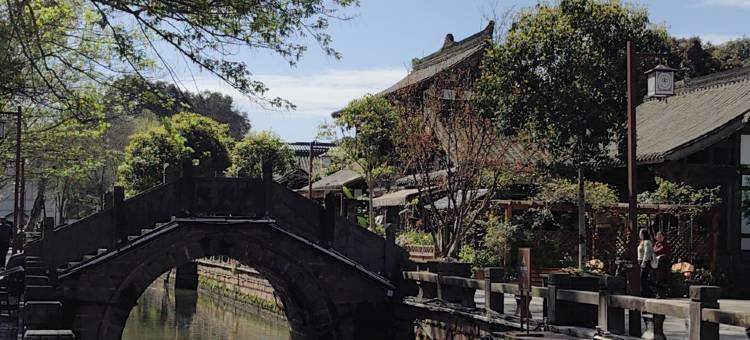 街子古镇且照民宿图片