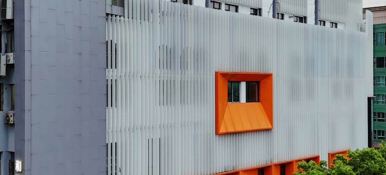 杭州西湖风景区龙翔桥地铁站和颐至尊酒店图片