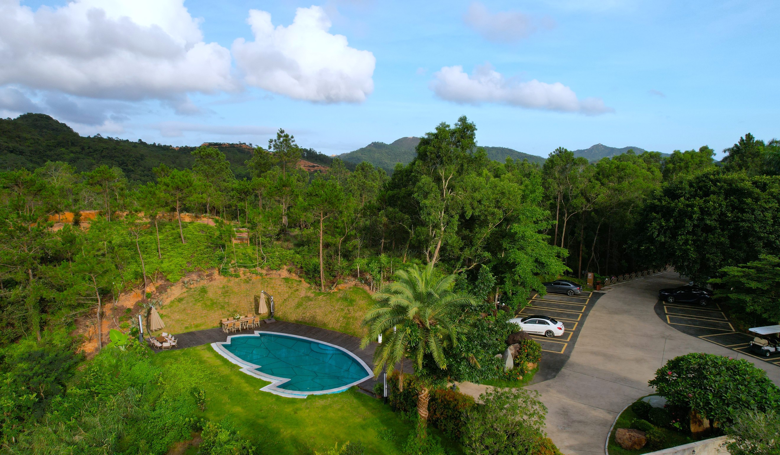 Chiba Mountain Top Private Hot Spring Resort Manor Over view