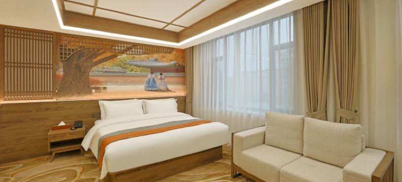 鲜舍度假酒店(延吉延边大学西市场店)图片