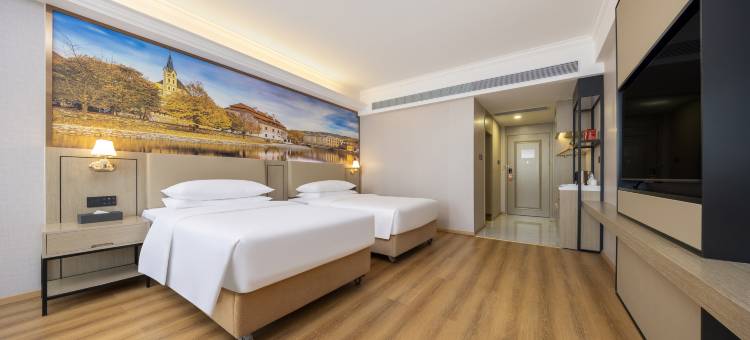 维也纳酒店(长沙宁乡高铁西站翡翠湖店)图片