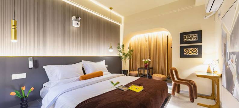 宅一宿酒店(新乡河师大万达广场店)图片