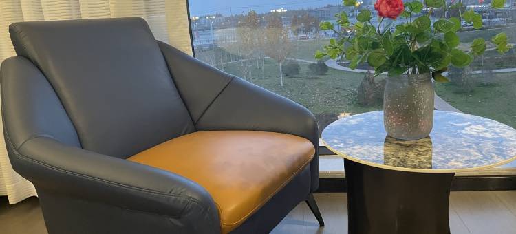 和光同程酒店(玉石交易中心店)图片