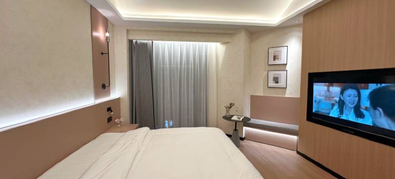云YUN东亭设计师汤池美宿(徐州云龙山博物馆店)图片