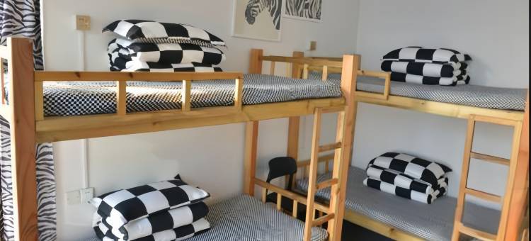 温馨青旅民宿(武宁路地铁站店)图片