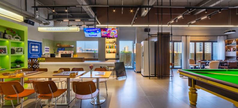 旅小二青年酒店(杭州金地广场金家渡地铁站店)图片