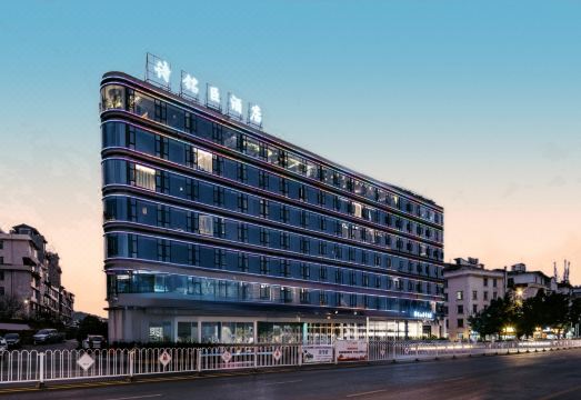 诗铭臣酒店外景图