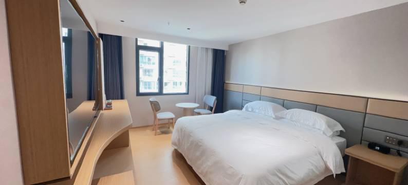 柏瑞轻奢酒店(贵阳太平路网红路喷水池地铁站店)图片