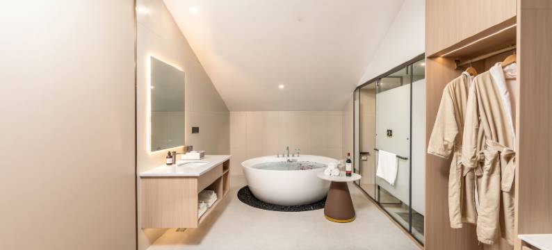 Qin Luxe·清乐府四合院酒店(高铁站嘉兴路美食街店)图片