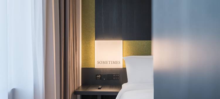 SFEEL设计师酒店(兰州张掖路西关地铁站店)图片