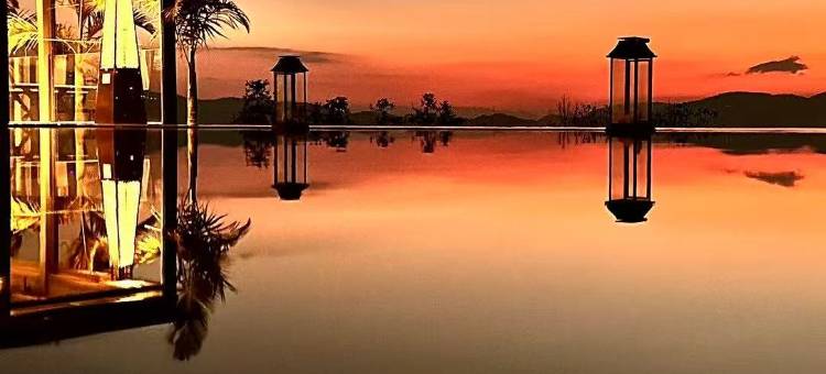 腾冲聆荷渡半山温泉酒店图片