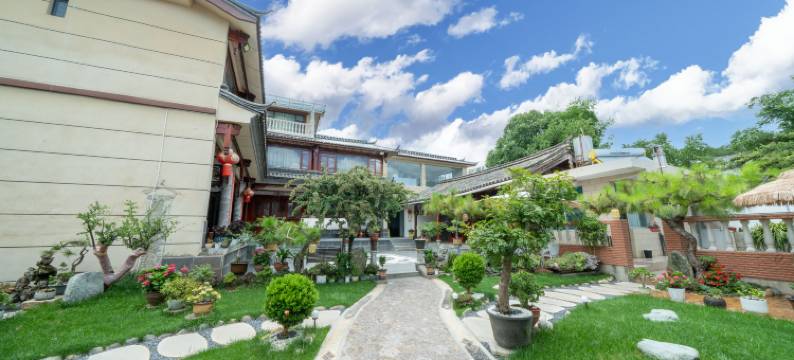 丽江玉龙山海居图片