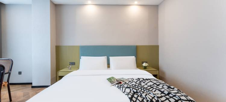 晶正电竞酒店(傅村华丰路店)图片