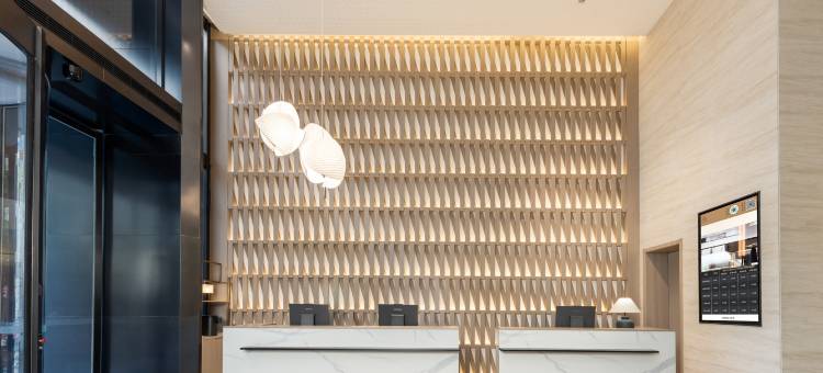 兴义桔山广场碧云路亚朵酒店图片