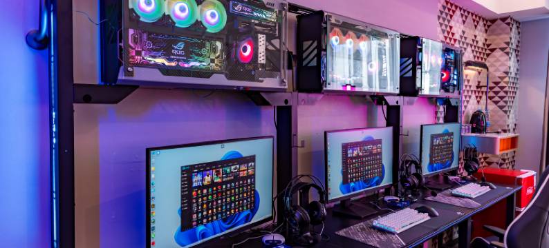 光速E居电竞酒店(佛山南海万科广场千灯湖度假区店)图片